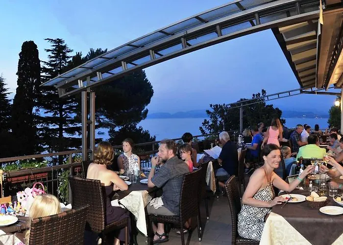 Bella Italia 5* Пескьера-дель-Гарда