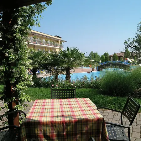 Üdülőpark Bella Italia Peschiera del Garda