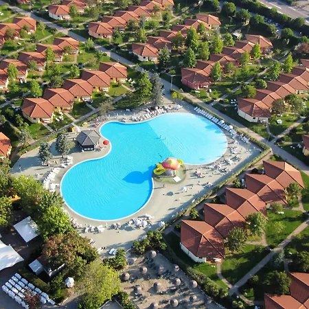 Parco vacanze Bella Italia 4*