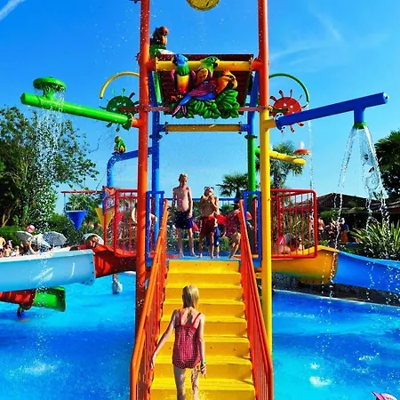 Bella Italia Parco vacanze 4*